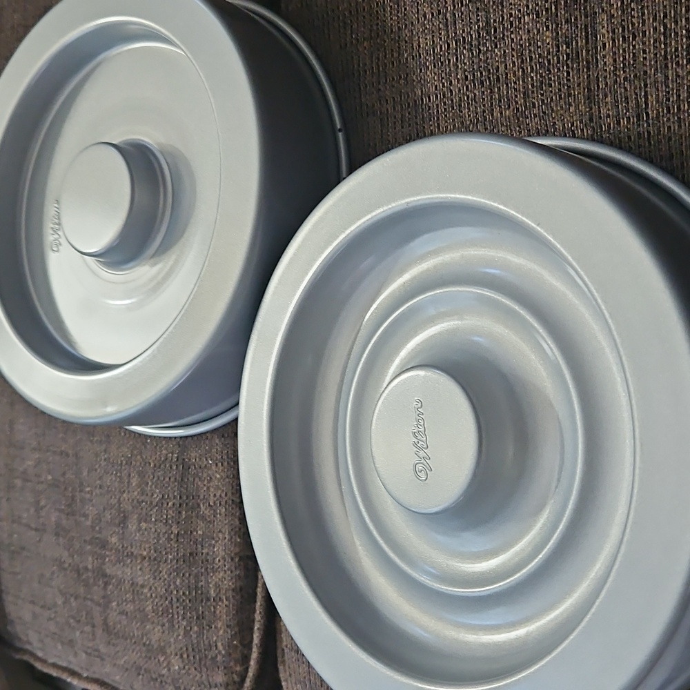 Wilton Set Of Heart Tasty-Fill Cake Pans